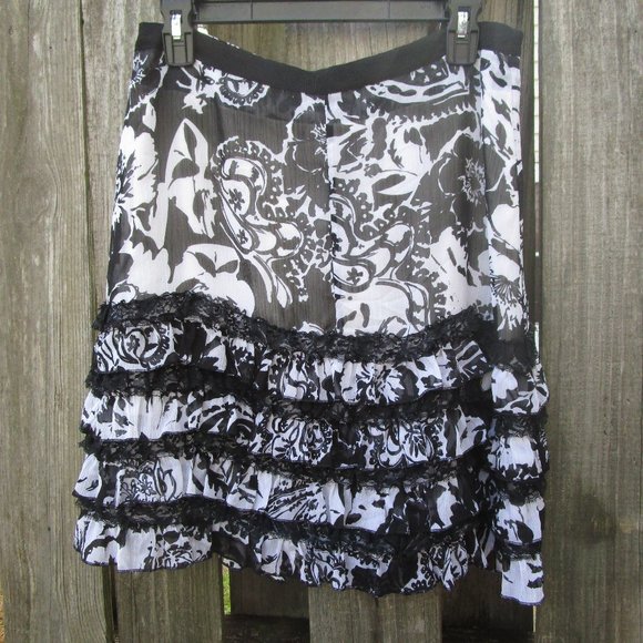 Lapis Women's Skirt Size Medium Paisley Print Black/White Ruffle Tiered